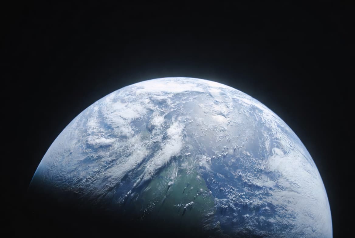 Daily Earth View banner