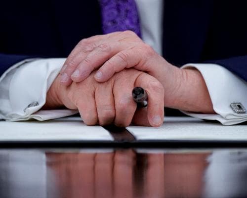 Thumbnail for As the US midterms approach, AI is going to emerge as a key issue concerning voters | Nathan E Sanders and Bruce Schneier