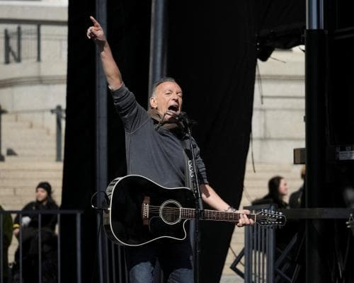 Thumbnail for Bruce Springsteen is a model for how celebrities should resist Trump | Steven Greenhouse